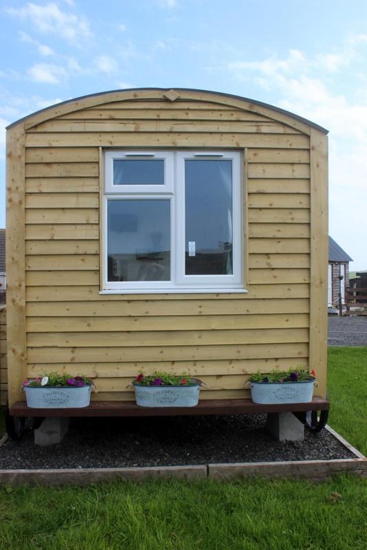 Hillside Camping Pods And Shepherd'S Hut Hotell Wick  Eksteriør bilde