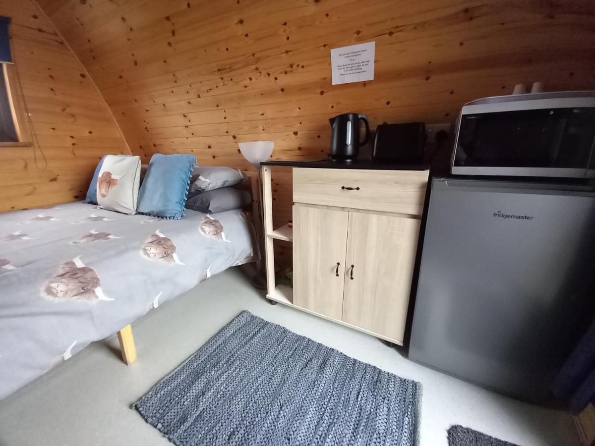 Hillside Camping Pods And Shepherd'S Hut Hotell Wick  Rom bilde